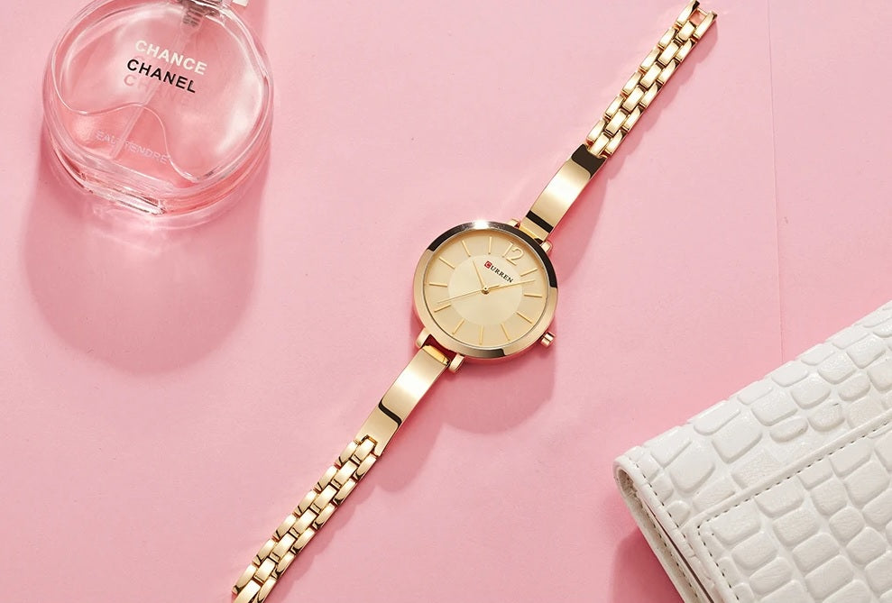 C9012L Curren GOLDEN Dial Golden Stainless Steel Chain Analog Quartz Women's Watch.