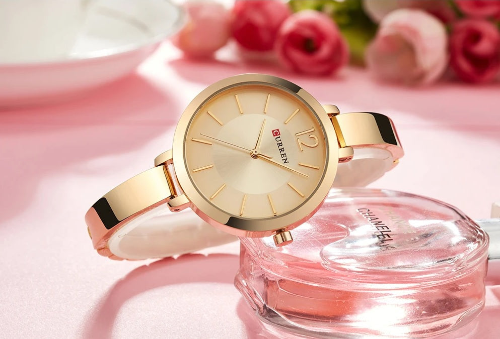 C9012L Curren GOLDEN Dial Golden Stainless Steel Chain Analog Quartz Women's Watch.