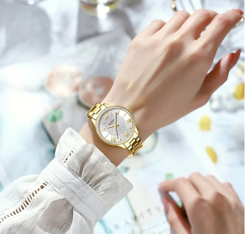 C-9084L Curren SILVER Dial Golden Stainless Chain Steel Analog Quartz Women's Watch.